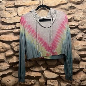 Lightweight. Long sleeved. Crop top hoodie.